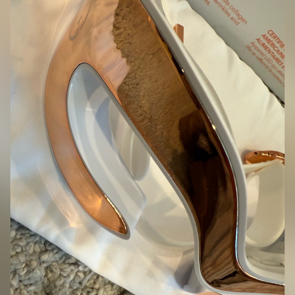 Dr. Dennis Gross Red Light Eye Mask - Picture 6 of 11